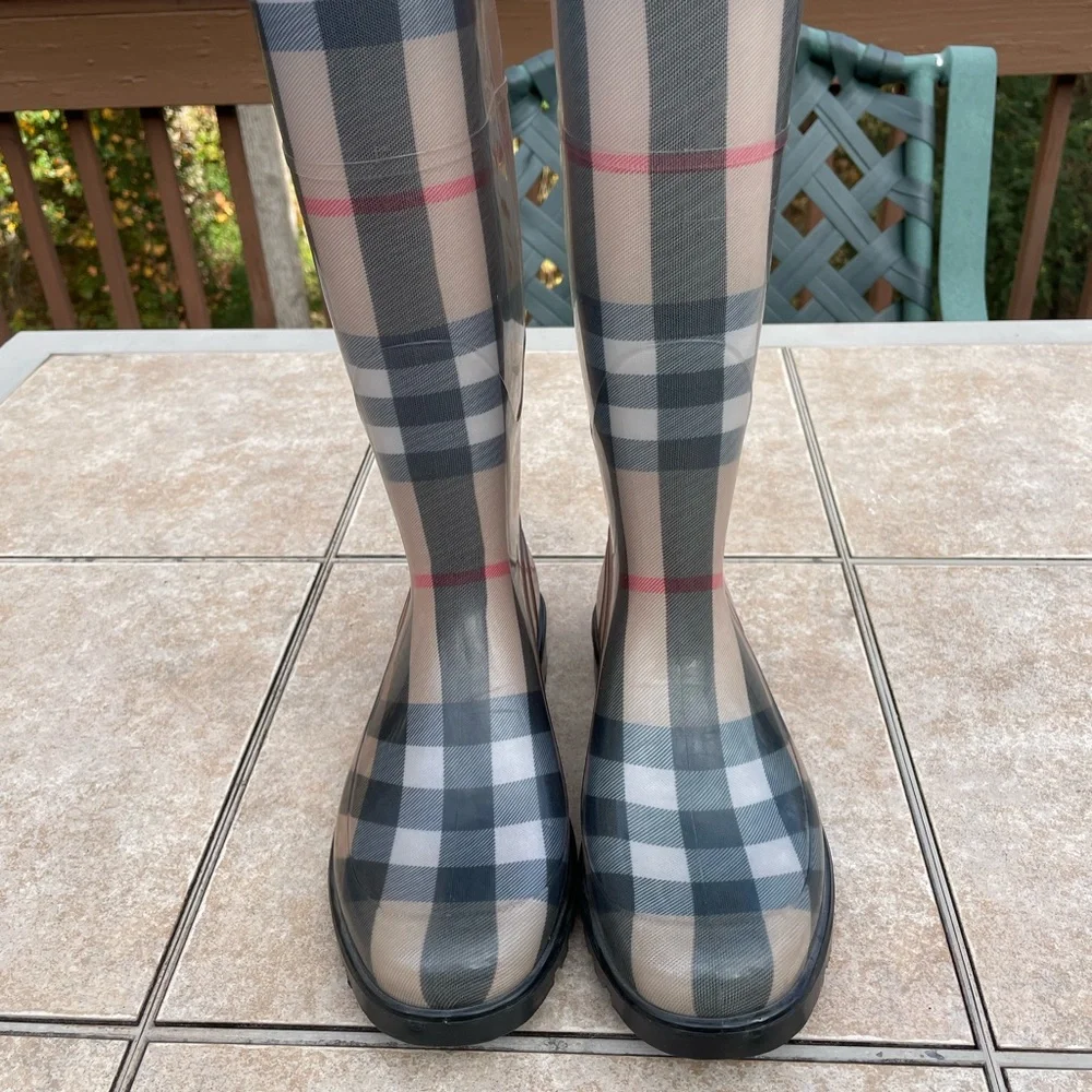 Burberry Nova Check Rubber Boots - Picture 3 of 16